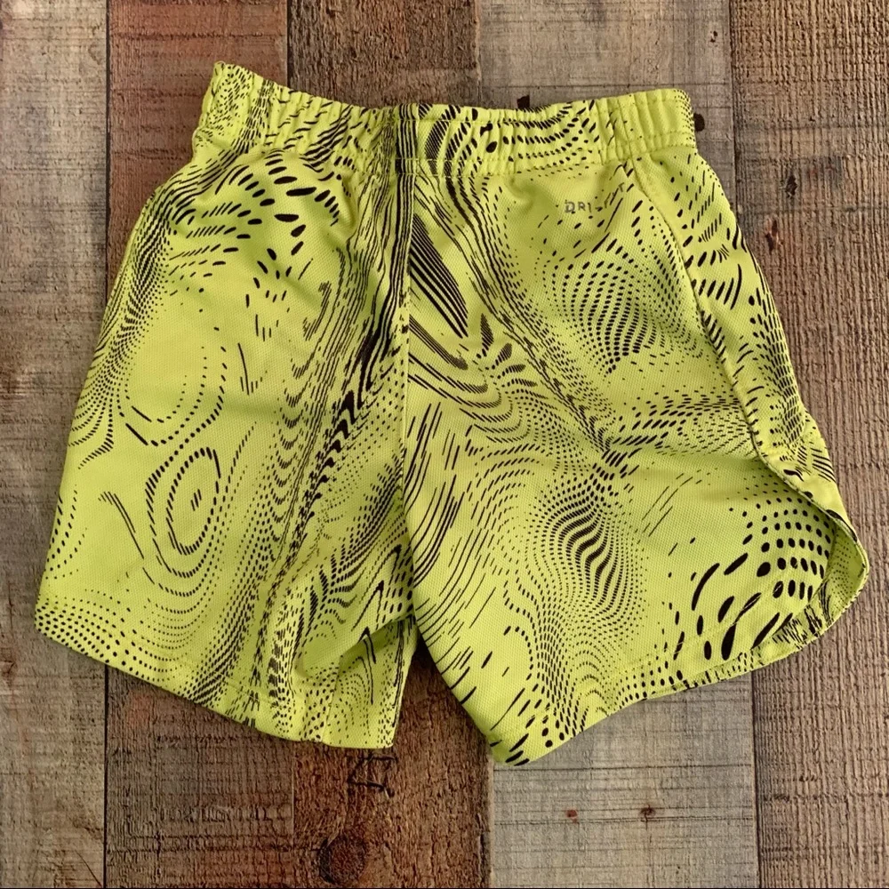 Nike boys dri-fit athletic shorts 2-3YRS - Picture 4 of 4